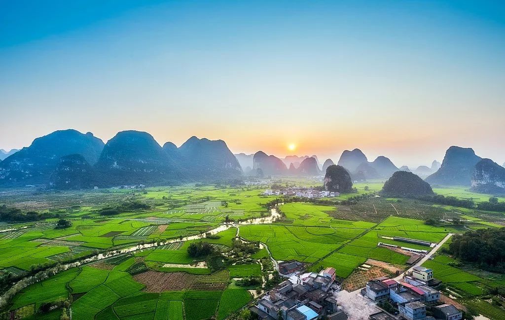 外交部发言人就广西相关议题发表评论